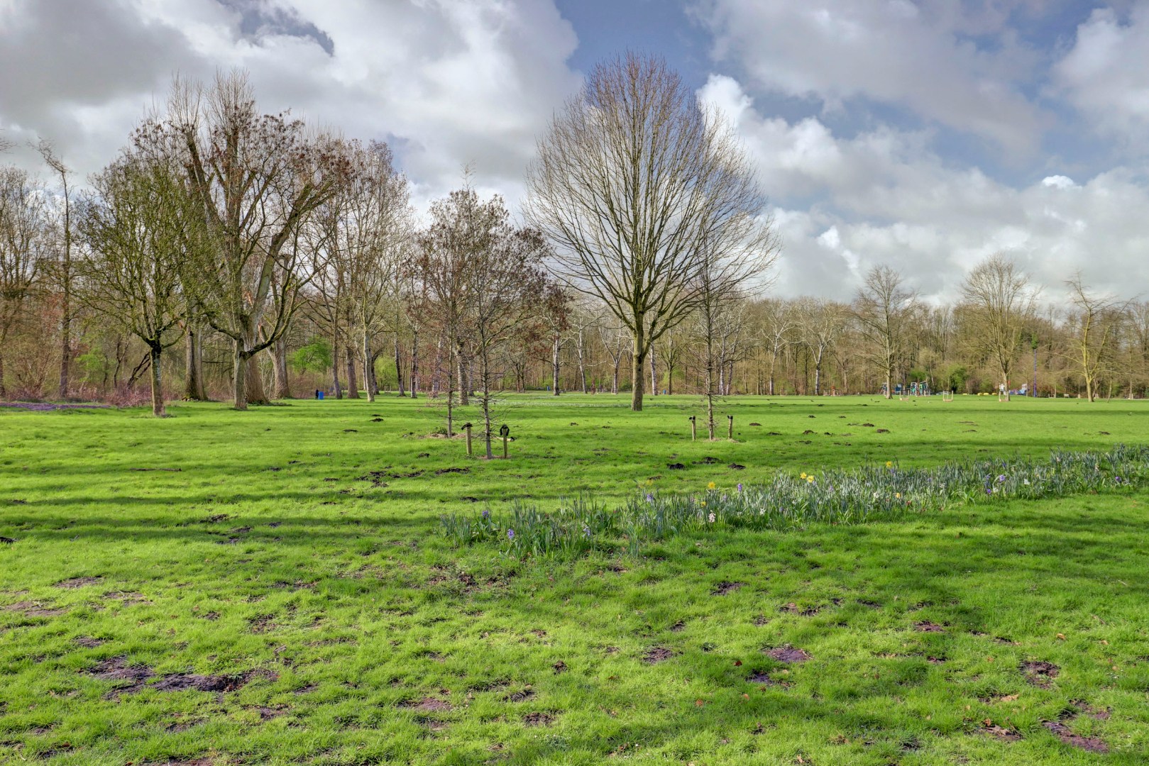 2-kamer hoekwoning met  ruime slaapkamer met airconditioning, tuin op het zonnige zuidwesten. 