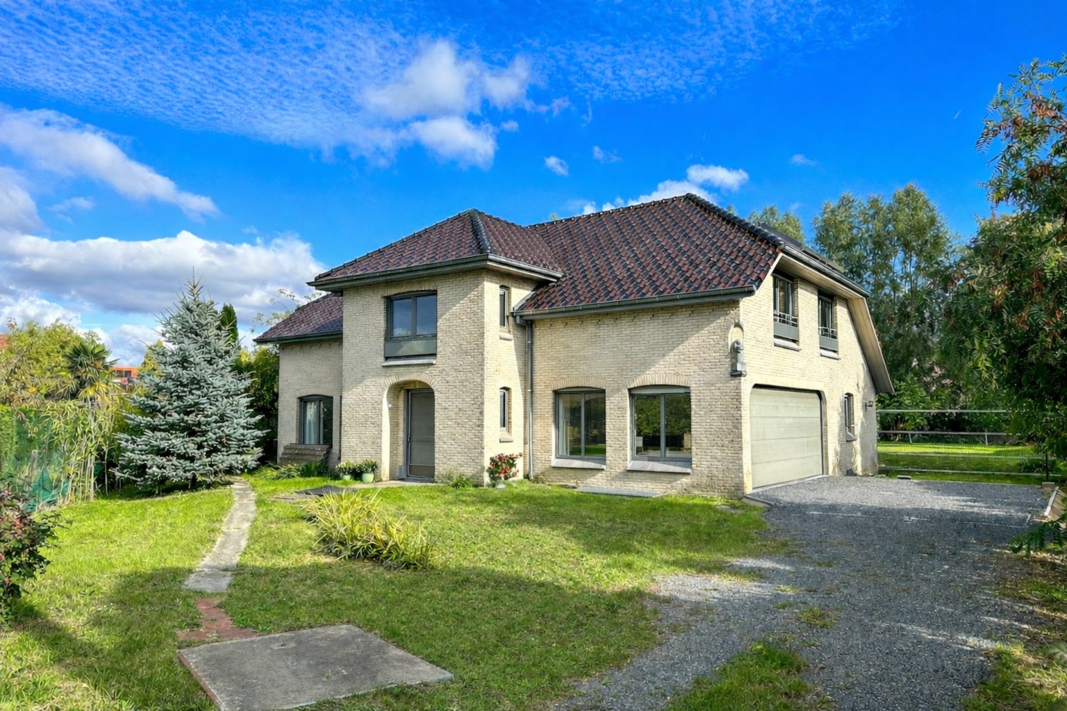 Villa hartje Torhout, topligging op een perceel van 2052 m²! 