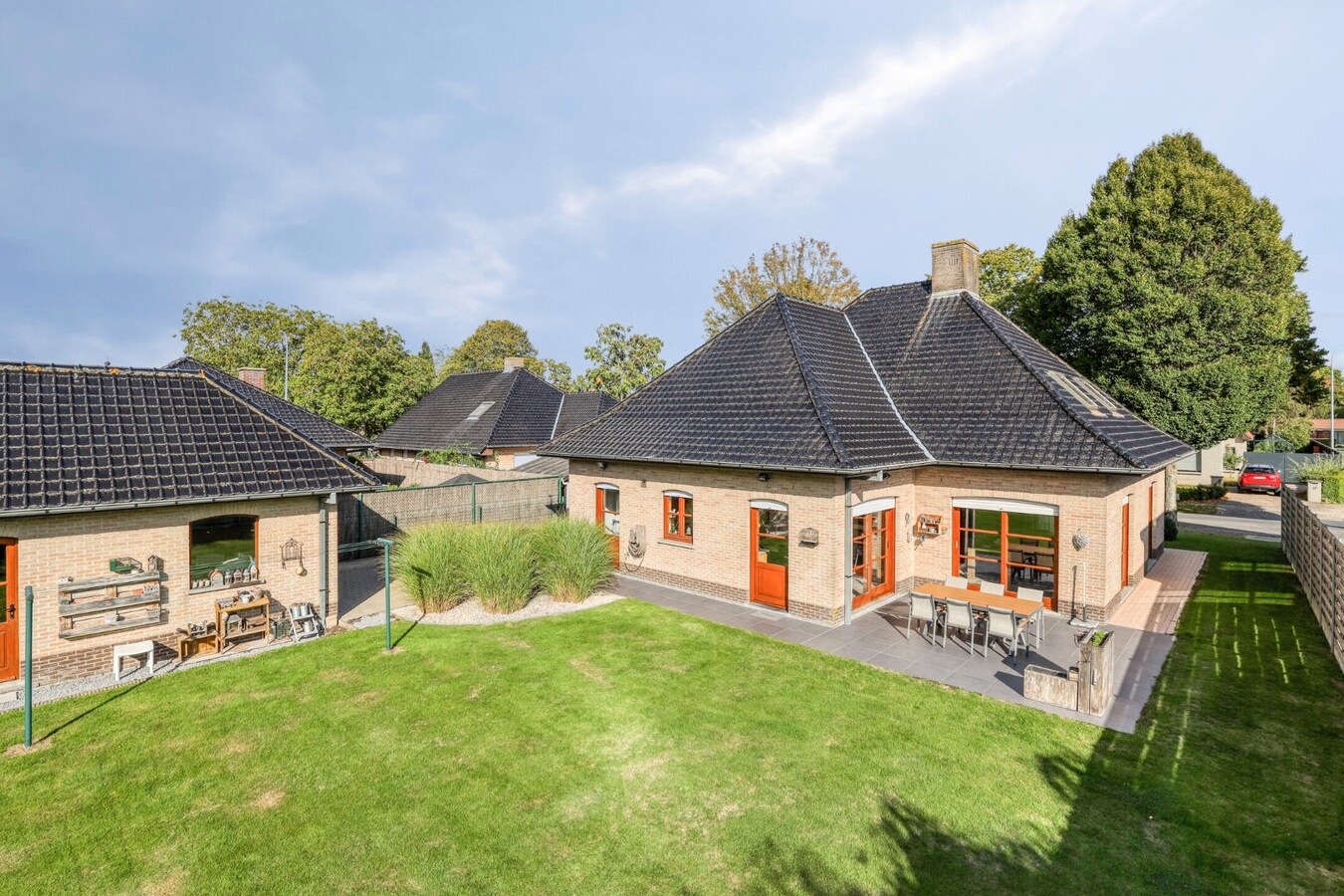 Instapklare gezinswoning met 5 slaapkamers op een perceel van 623 m² in Izegem 