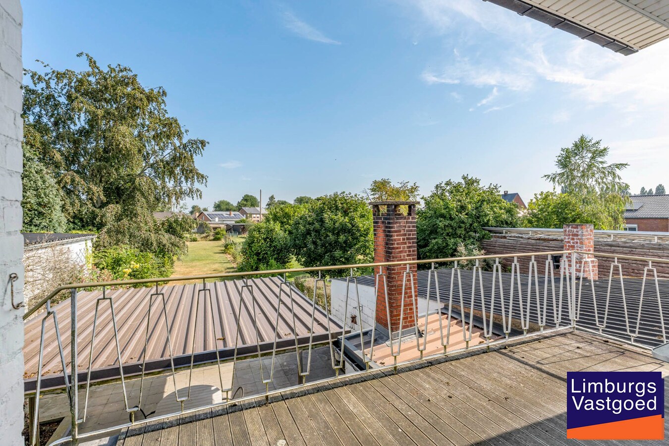 Karaktervolle gezinswoning, 2(3) slpk, garage, op een perceel van 10a44ca 