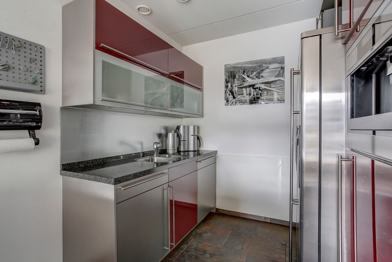 Gelegen in Tilburg ligt dit bijzondere en ruime appartement aan de Besterdring. 