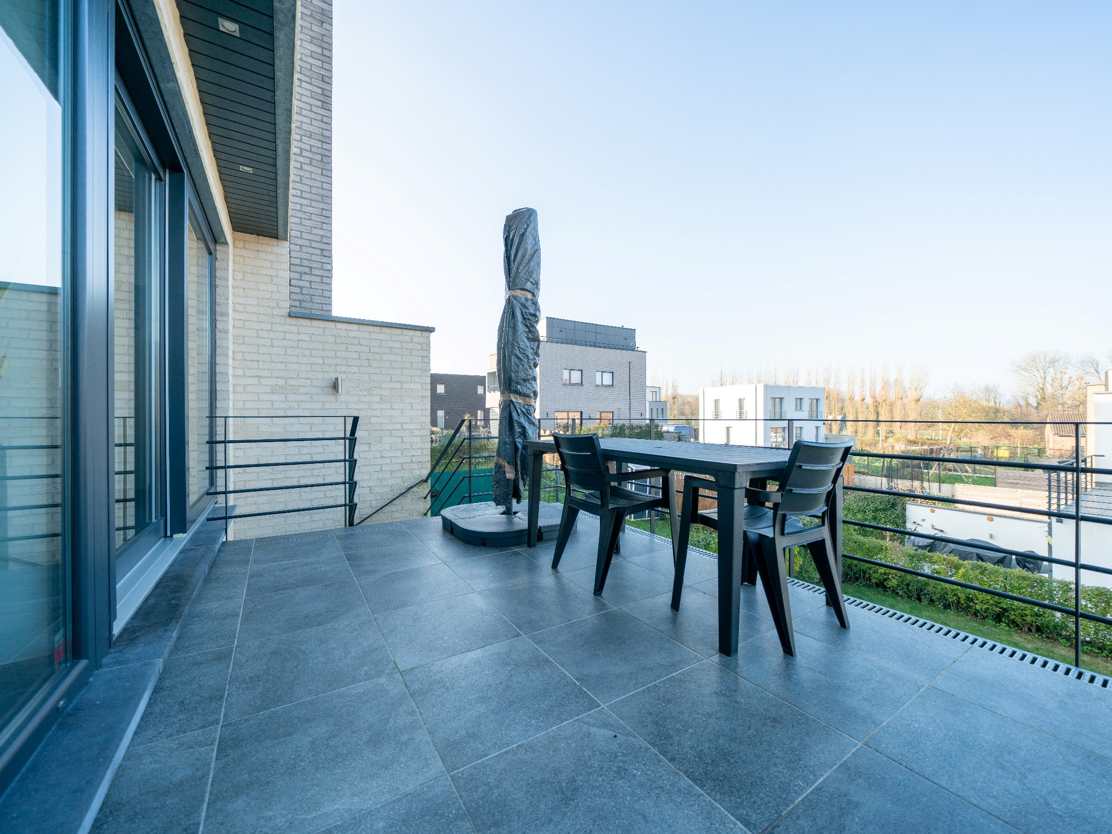 Nouvelle construction 3 chambres, 3 sdb et garage 