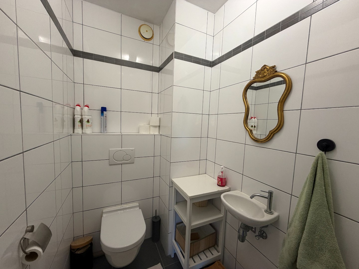 Prachtig, instapklaar appartement met 2 slaapkamers gelegen te centrum Geel 