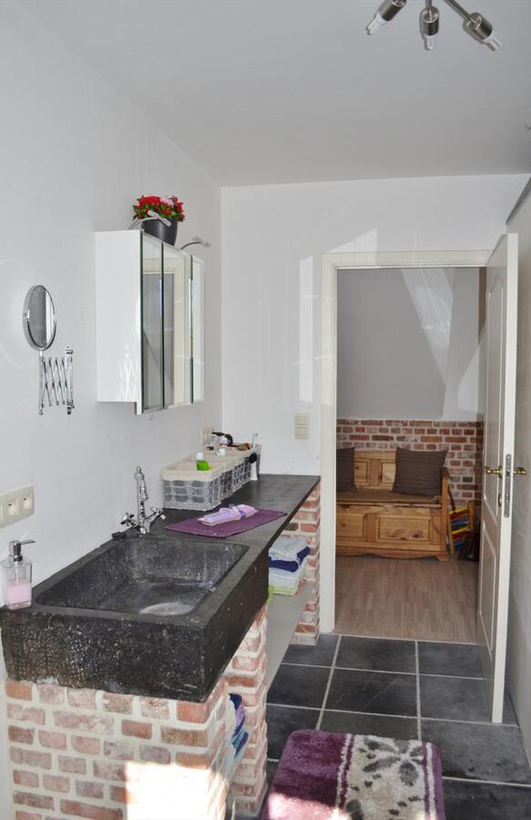 Prachtig landhuis met schuur op ca. 4600M² te Zwijndrecht 