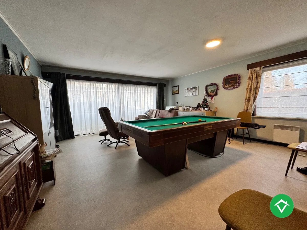 Appartement met 2 slaapkamers en garage in centrum Koekelare 