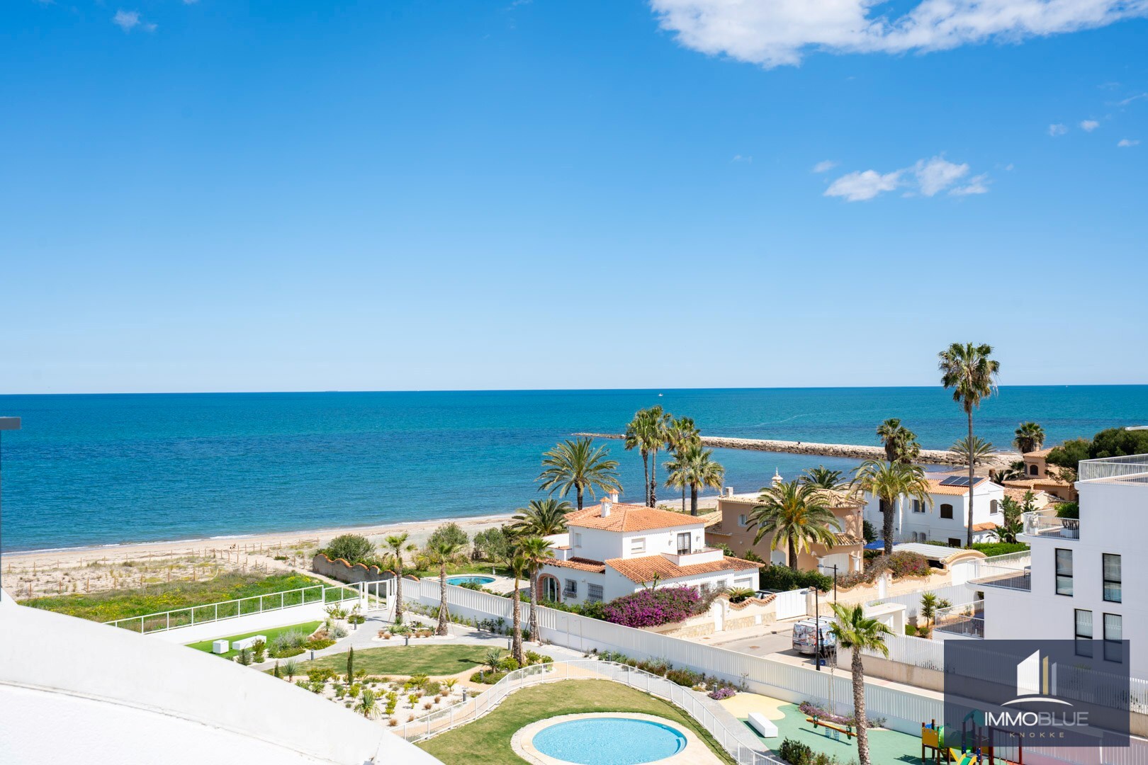 penthouse de luxe avec vue panoramique sur la mer et terrasses très spacieuses 
