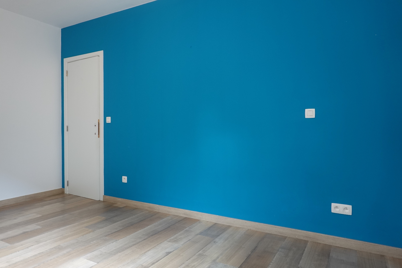 Ruim appartement met mogelijkheid tot handel 