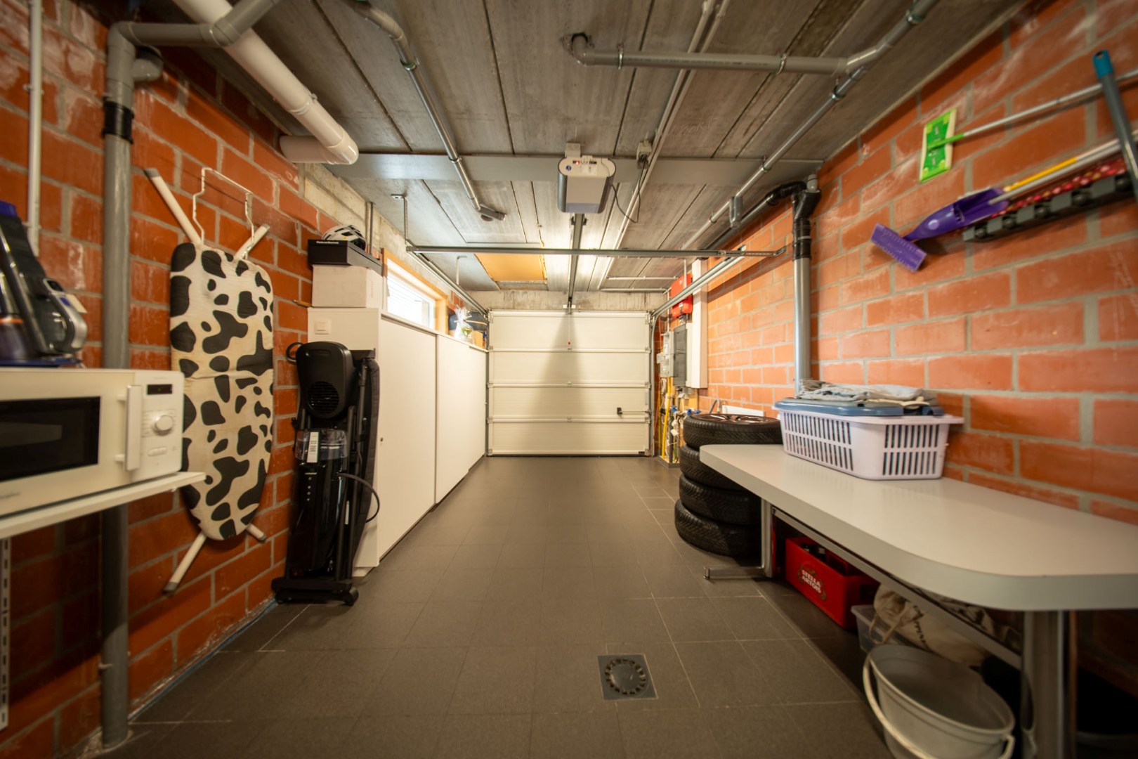 Verrassend luxueus afgewerkte woning met tuin en garage 