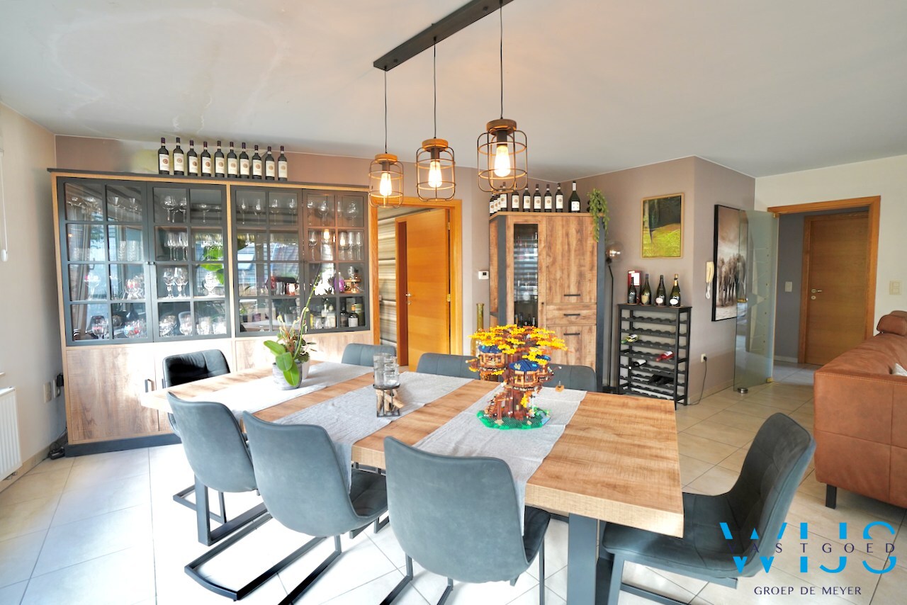 Instapklaar appartement met terras en aparte garage te ERTVELDE ! 