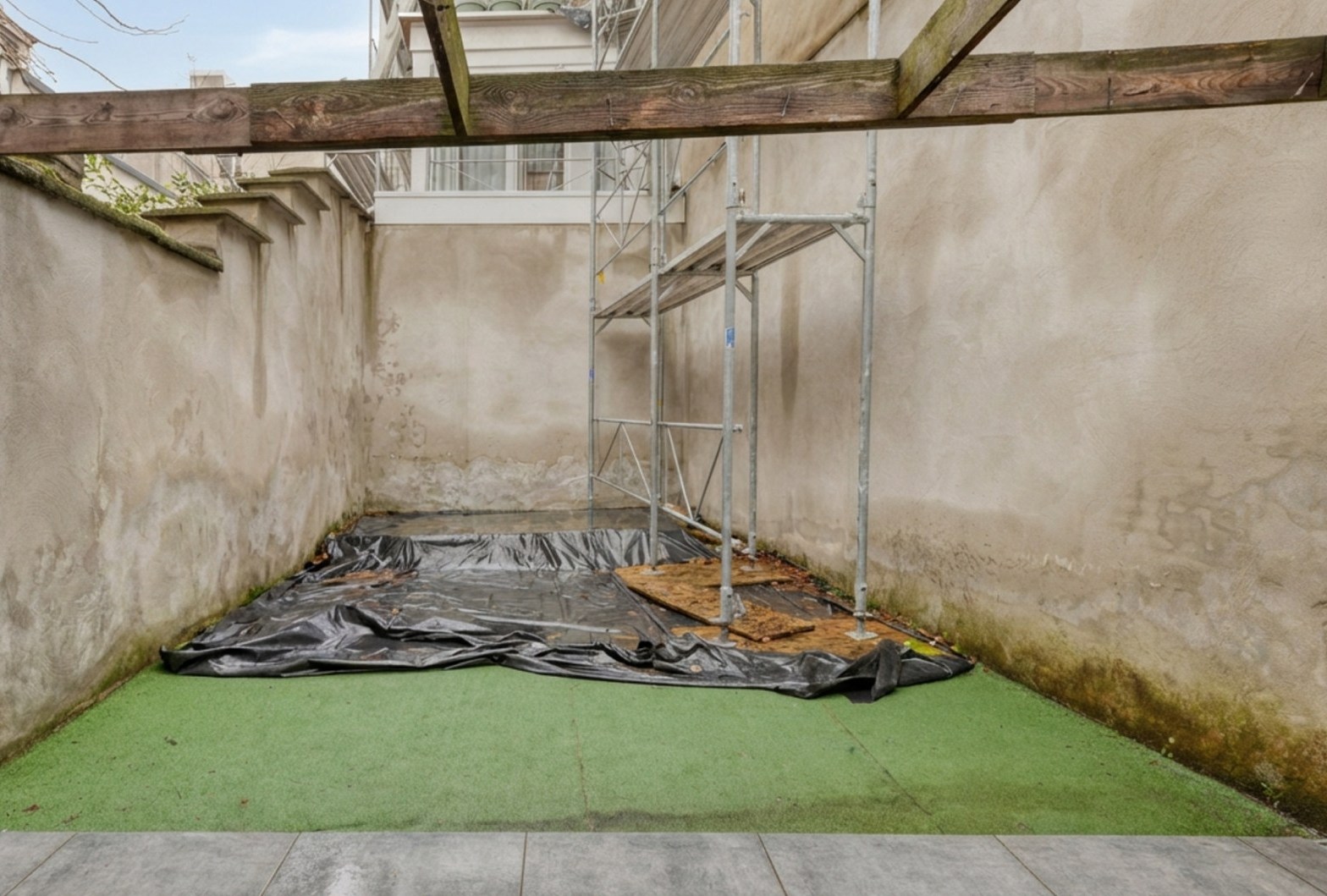 Te renoveren herenwoning met een bewoonbare oppervlakte van 248m² op een TOPlocatie in hartje Zurenborg! 