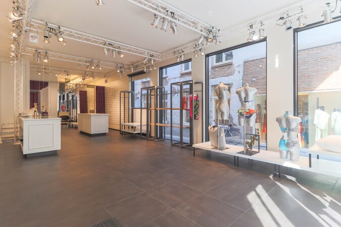 Te koop commerciële winkel - Kortrijk