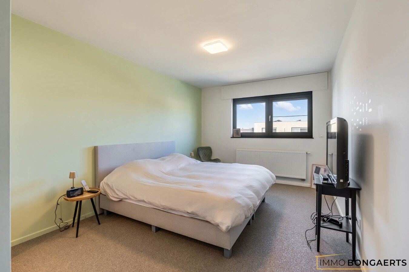 Energiezuinige woning met zwembad op rustige ligging in As 