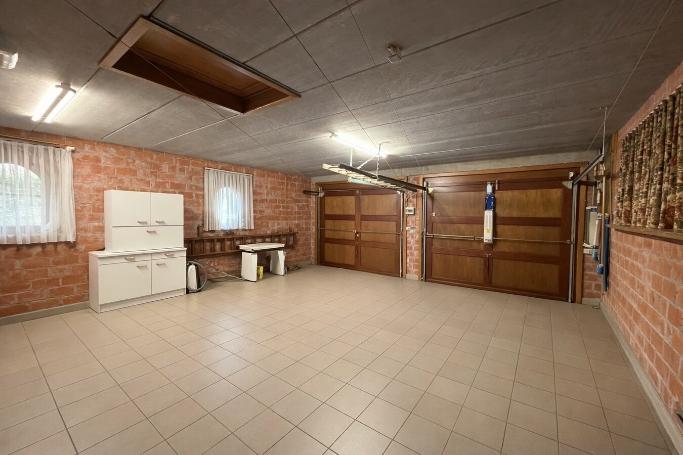 Ruime en rustig gelegen villa te Dikkelvenne. 