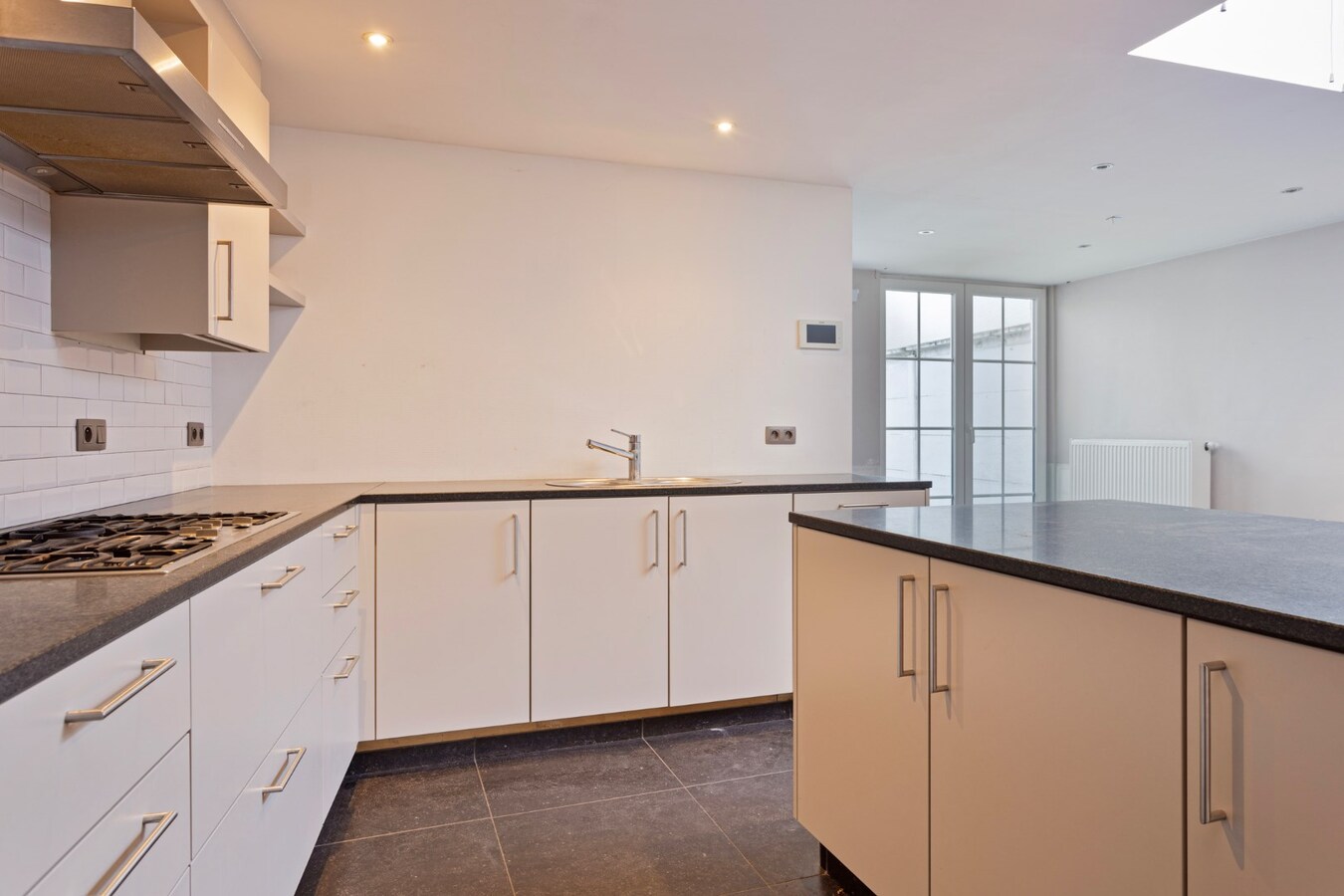 Instapklare ruime woning met 4 slaapkamers 