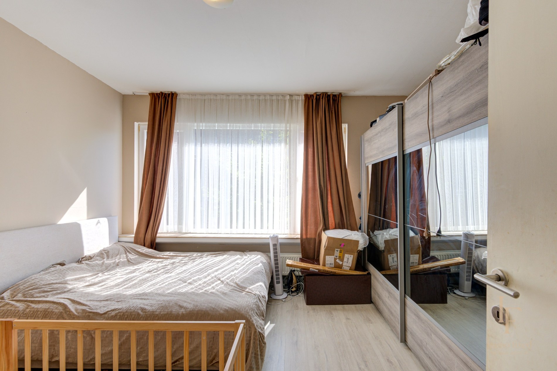 Appartement met twee slaapkamers en gezellig terrasje te Merksem! 