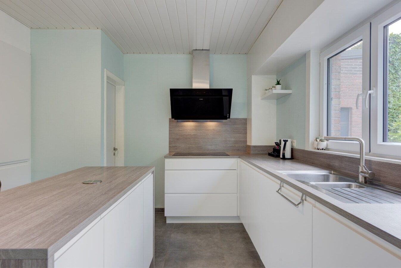 Instapklare woning met tuin - 5 slpks - toplocatie 