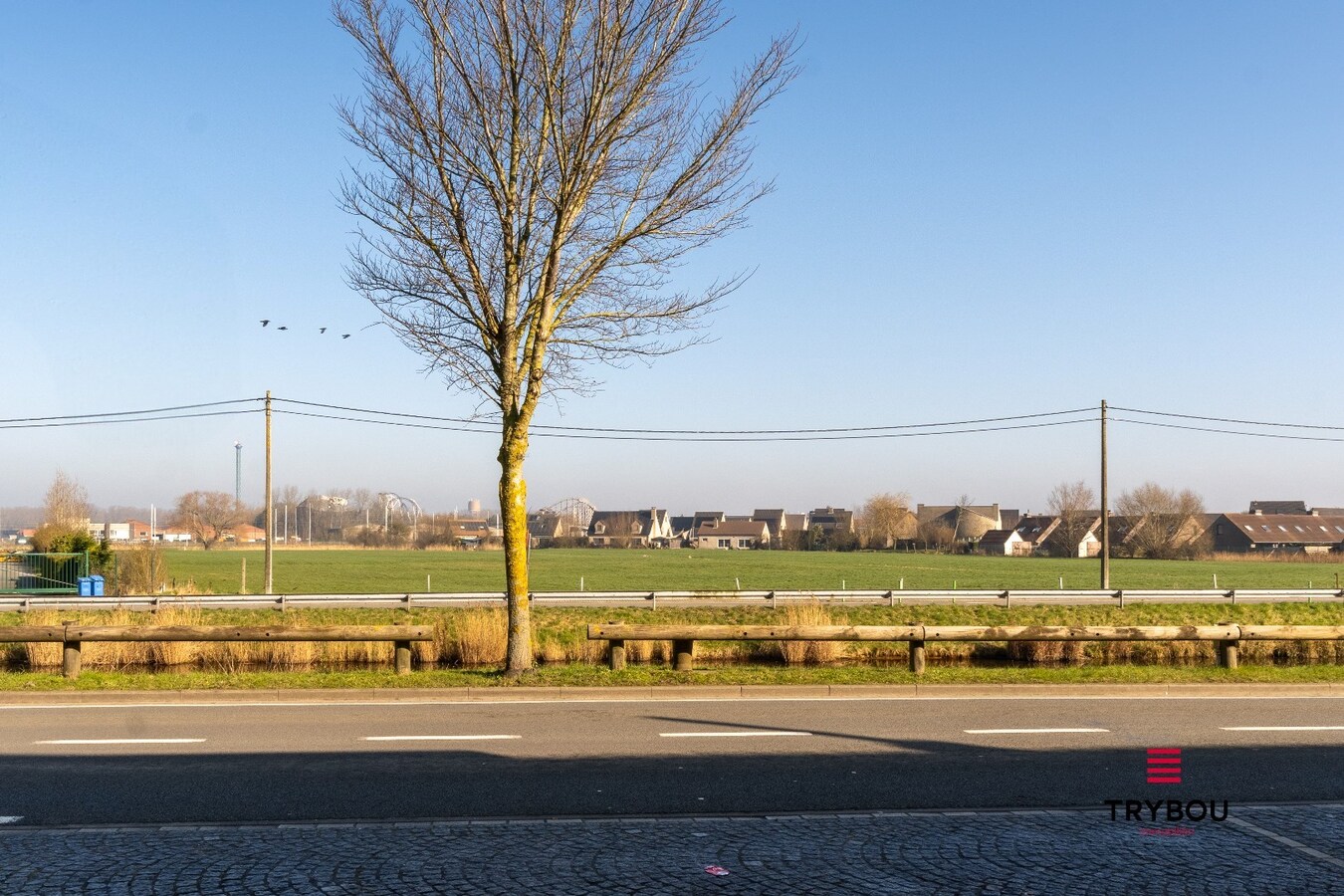 Commercieel pand met woonmogelijkheden op uitstekende ligging 