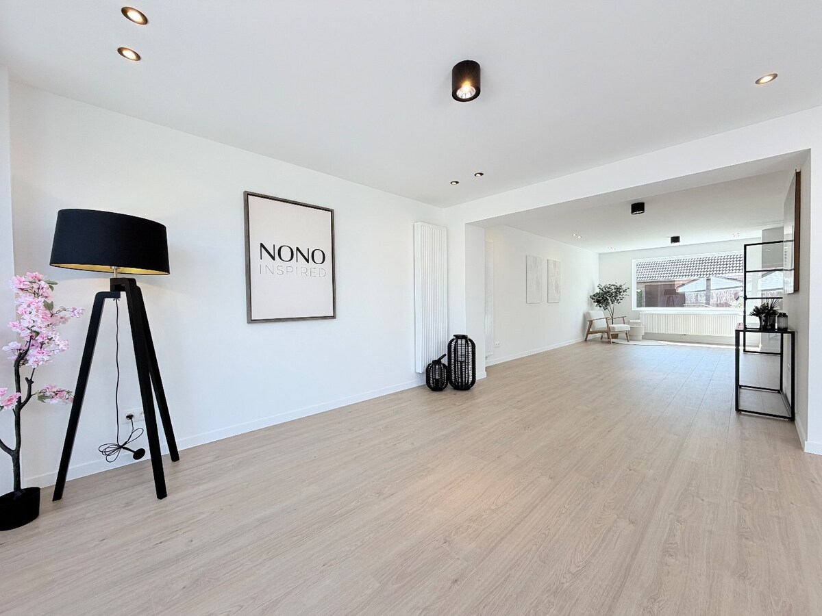 Prachtige gerenoveerde zeer ruime woning in een rustige wijk te  Gullegem ! *** NONO INSPIRED*** 