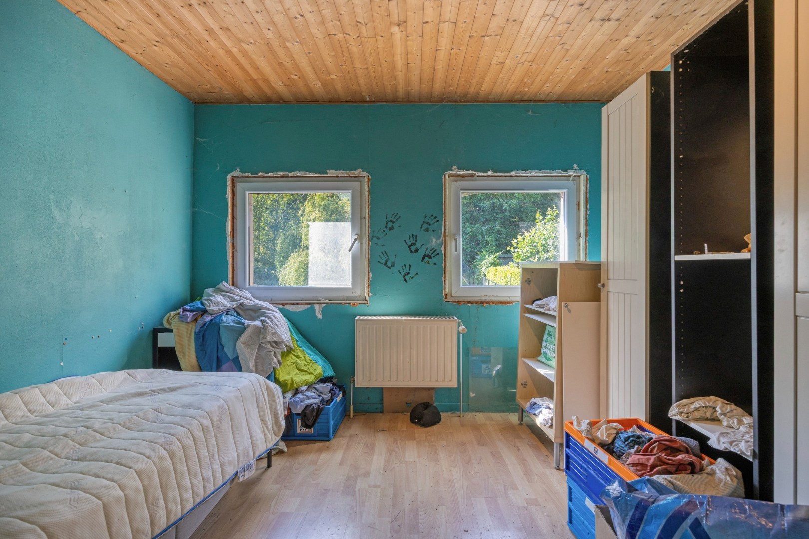 Halfopen bebouwing met 5 ruime slaapkamers, 2 badkamers, garage en tuin in Holsbeek – bewoonbare oppervlakte 214m² 