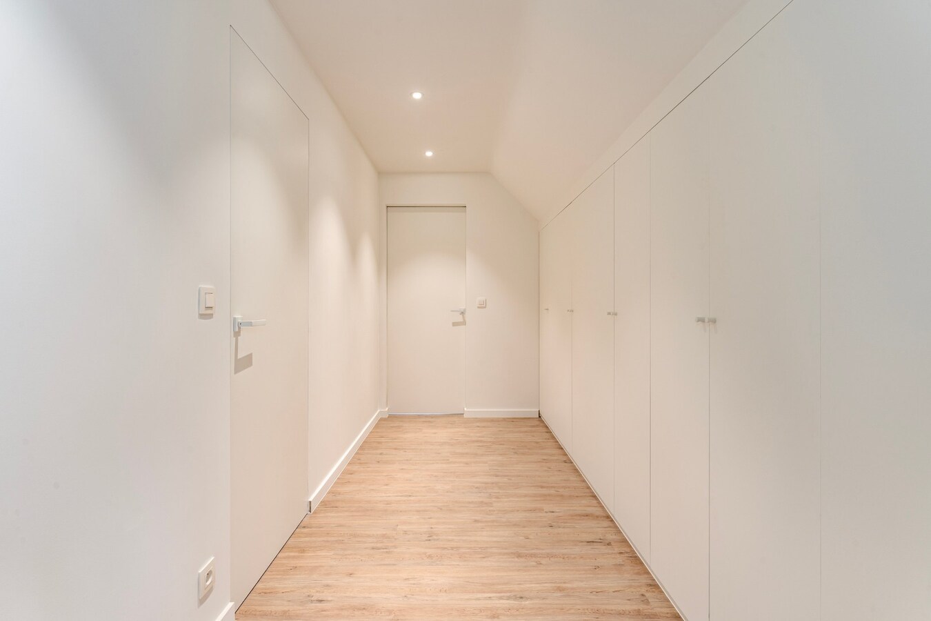 Exclusief gerenoveerde vrijstaande villa in rustige en residentiële omgeving 