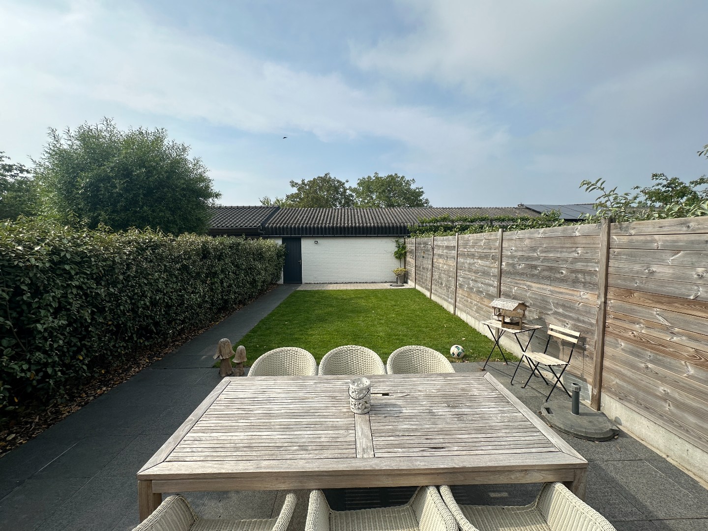 Energiezuinige instapklare gezinswoning met mooie tuin en dubbele garage, Torhout 