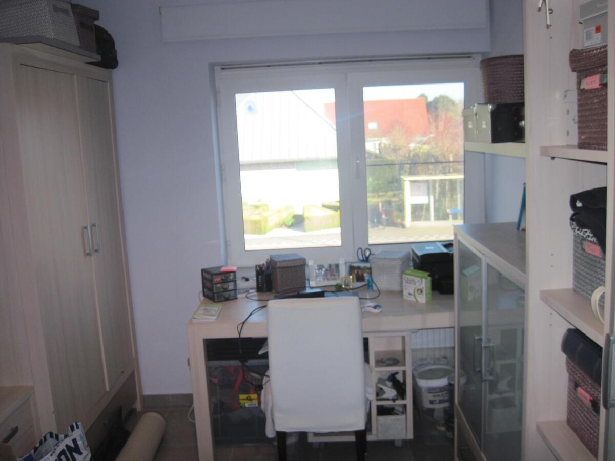 Ruim 2-slp-appartement met groot zonneterras én garage. Geen vaste kosten ! 