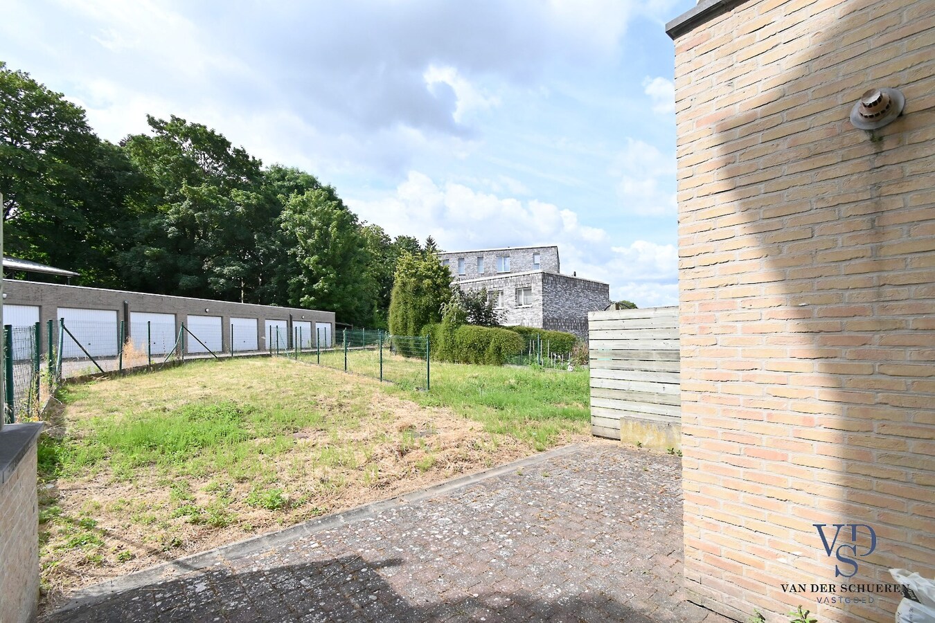 Uitstekend gelegen winkelruimte. 