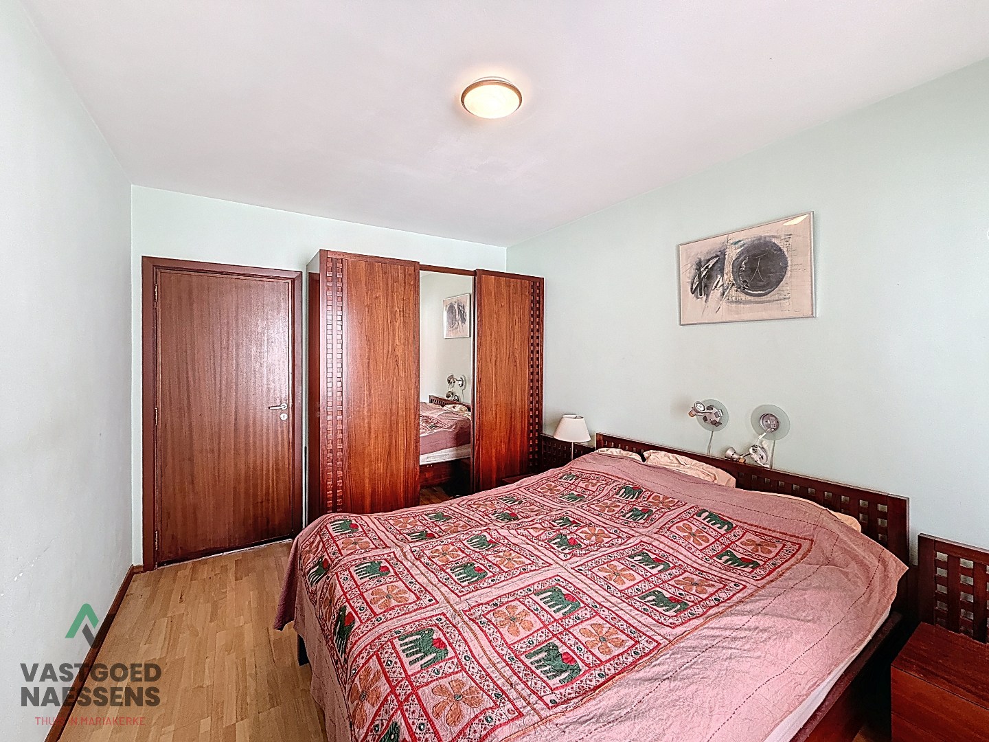 Prêt à emménager, appartement d'une chambre près de la digue. 