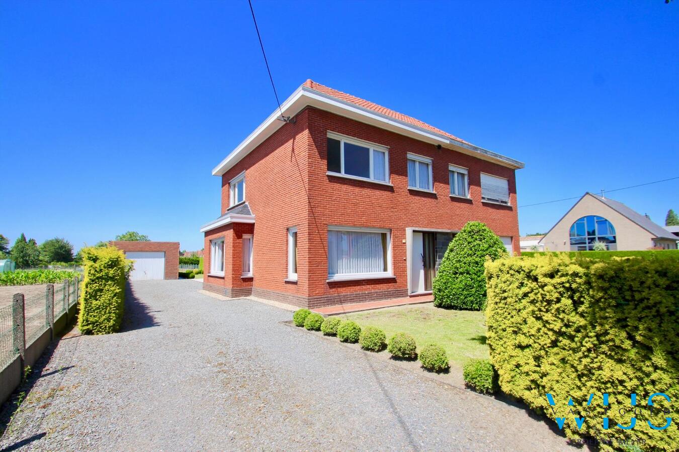 Super onderhouden woonhuis op een mooi perceel van 847 vierkante meter te ERTVELDE 