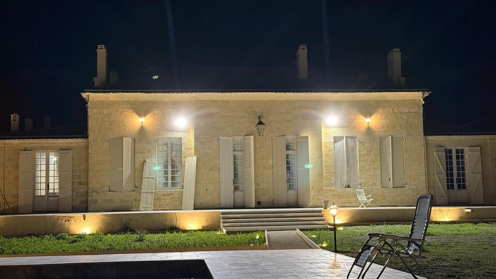 Chateau Les Chaumes - nabij Bordeaux (Frankrijk), Wijndomein met Restaurant en Hotel. 23 ha. 