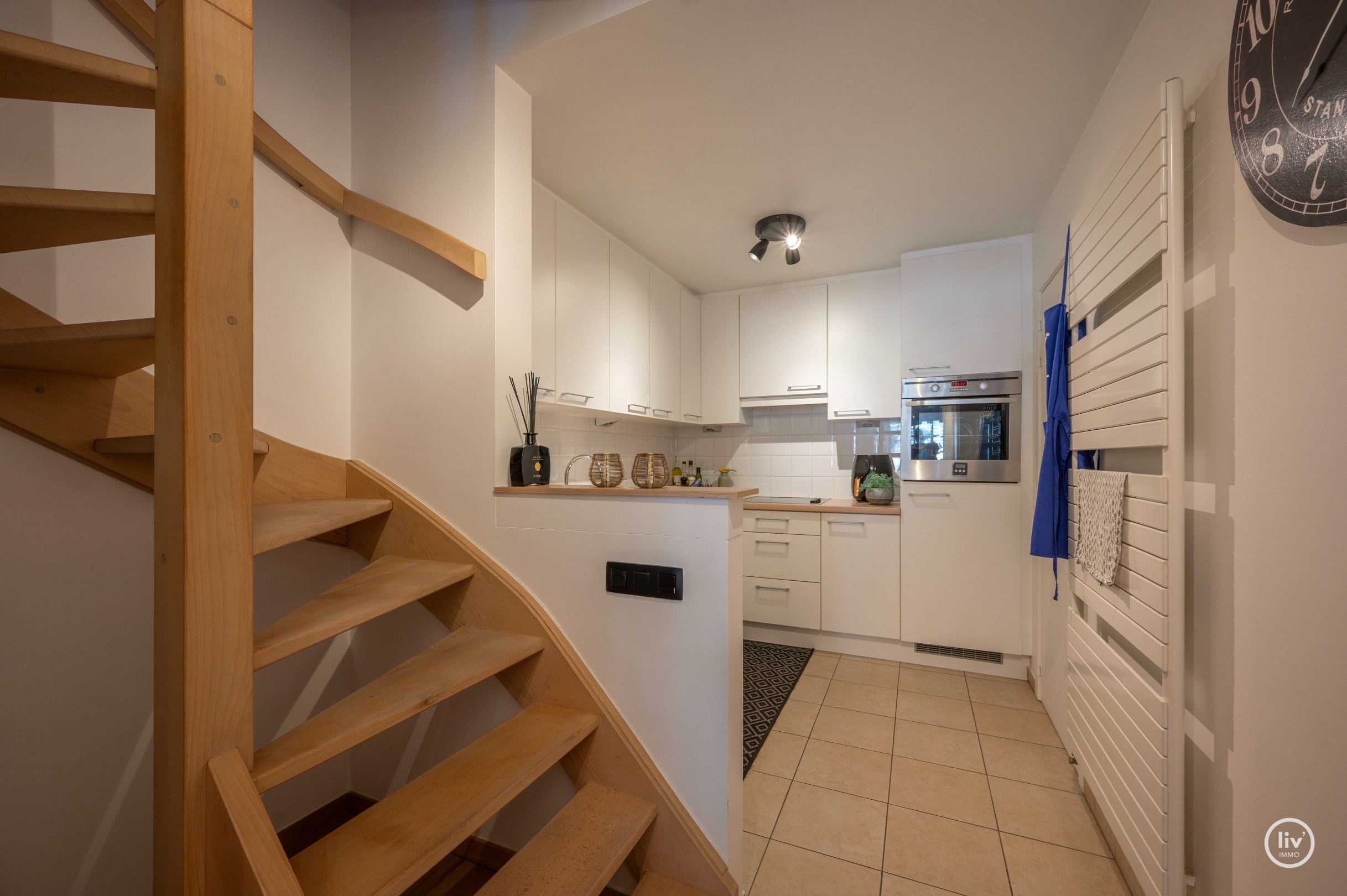 Superbe appartement en duplex de charme dans un emplacement de premier choix sur l'avenue Bayaux à Knokke. 