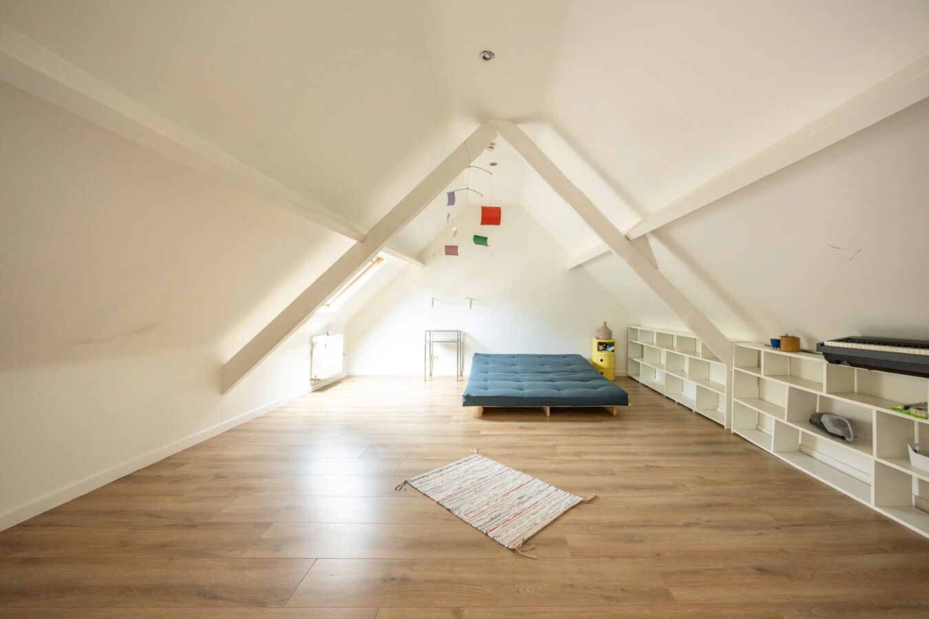 Zeer ruime woning (8 slpk + 8 badkamers) op een perceel van ca. 1.522 m² te Wijnegem/grens Schilde 