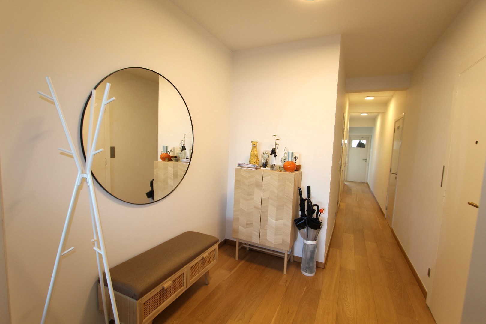 RUIM APPARTEMENT MET 3 SLAAPKAMERS 
