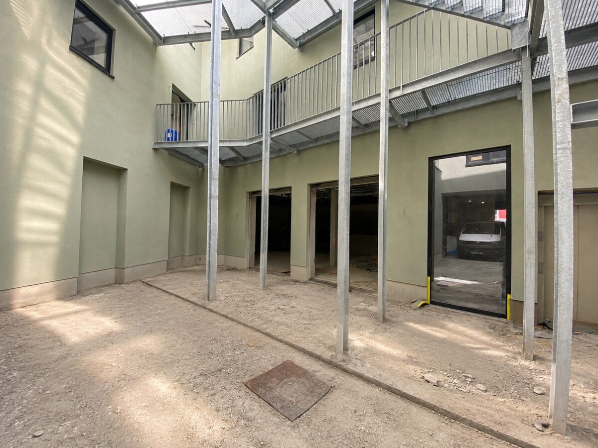 Surface commerciale (+/- 193m²) louée CASCO ! 