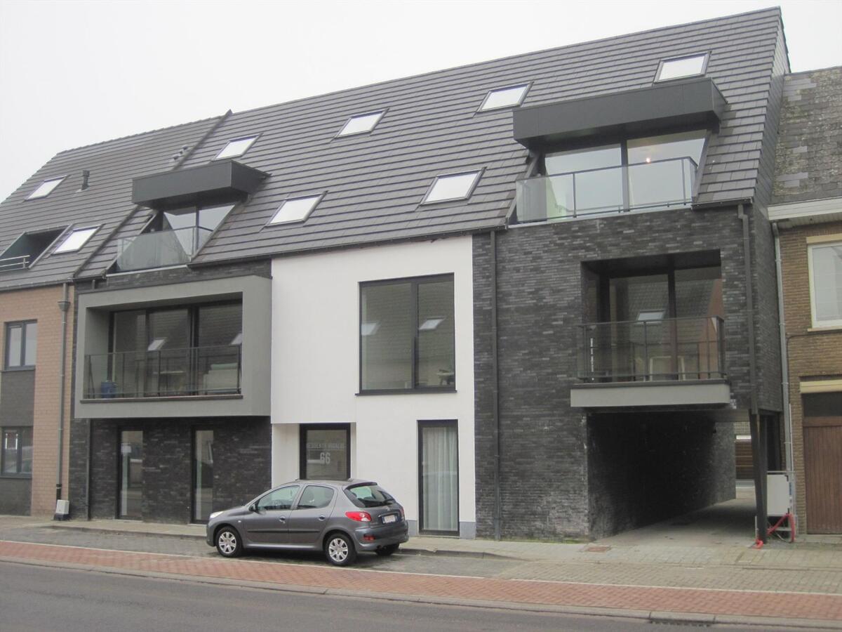 Nieuw appartement !    Kleine residentie met een sterke architectuur. 