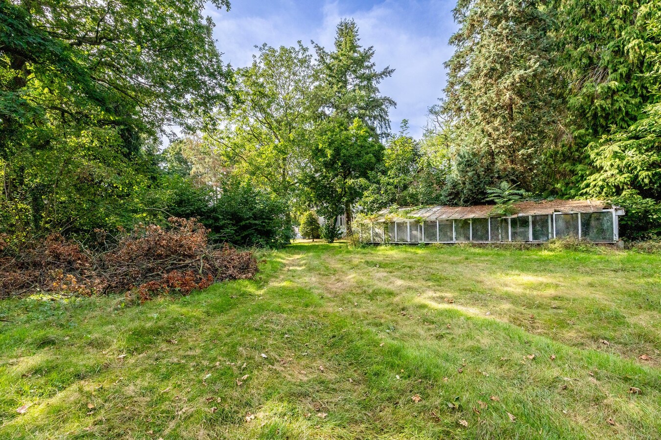 Charmant landhuis in een parkdomein van 7065m² 