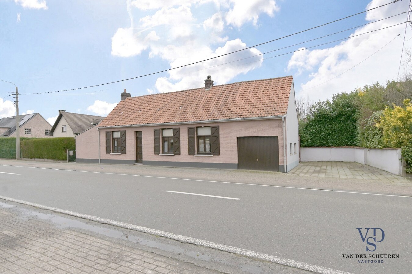 Te renoveren woning met centrale ligging 