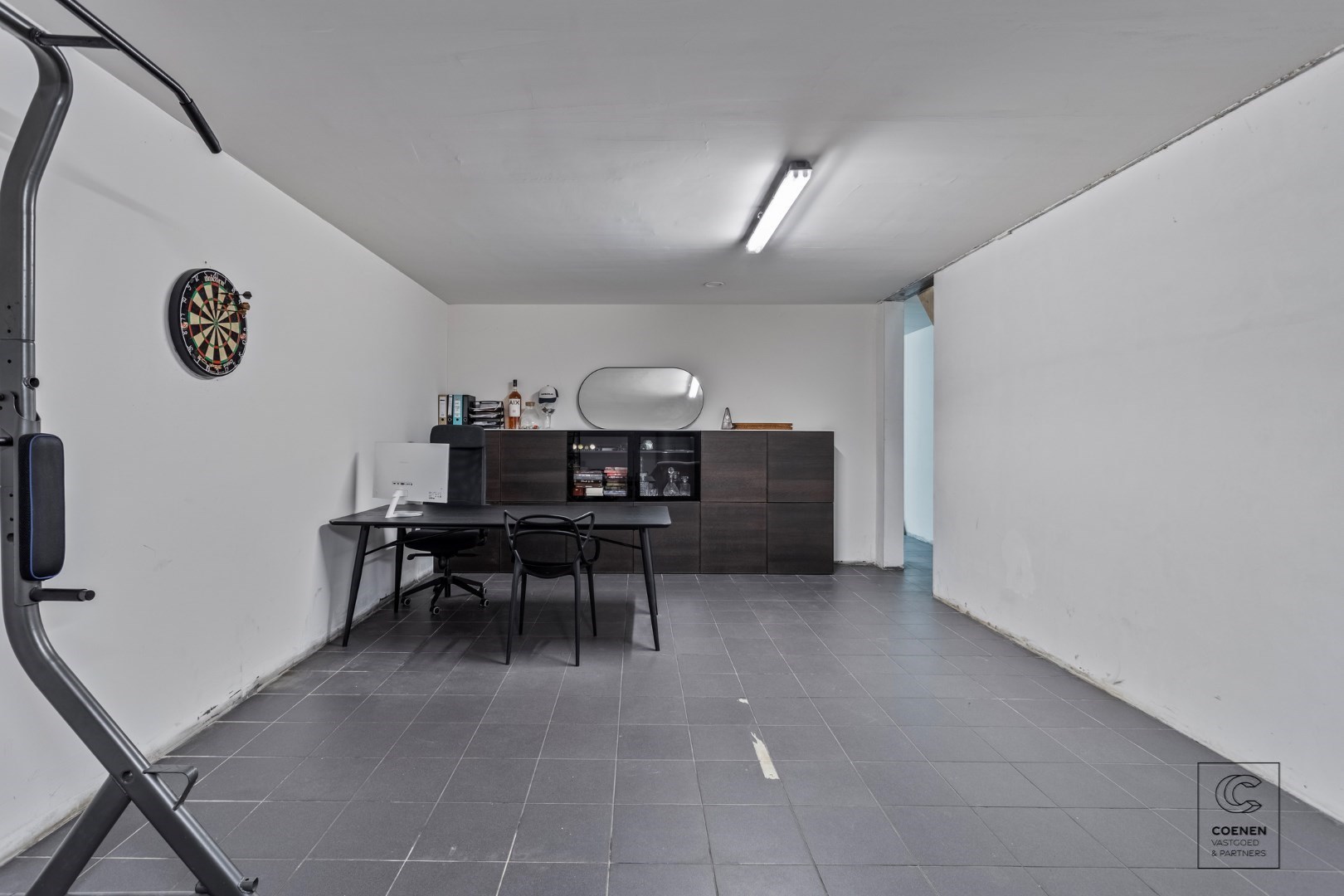 Prachtig verder af te werken HOB van 320 m² in een doodlopende straat! 