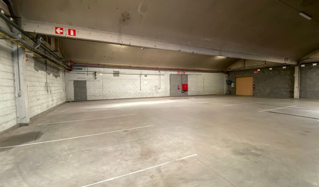 Magazijnen te huur vlakbij E19 in Kontich