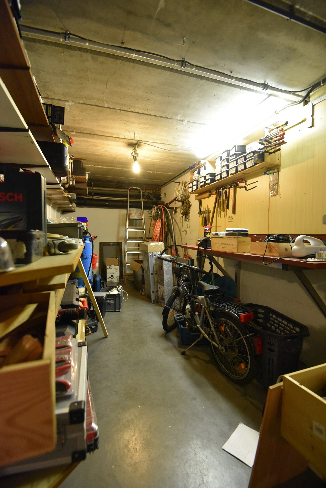 Volumineuze (9 slpks) multifunctionele woning te centrum Lembeke 