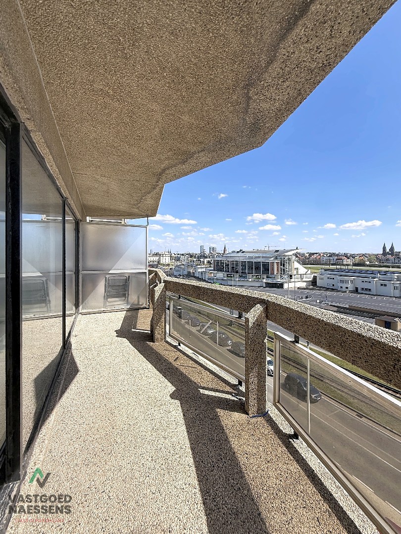 INSTAPKLARE STUDIO MET SLAAPHOEK EN ZONNIG TERRAS 