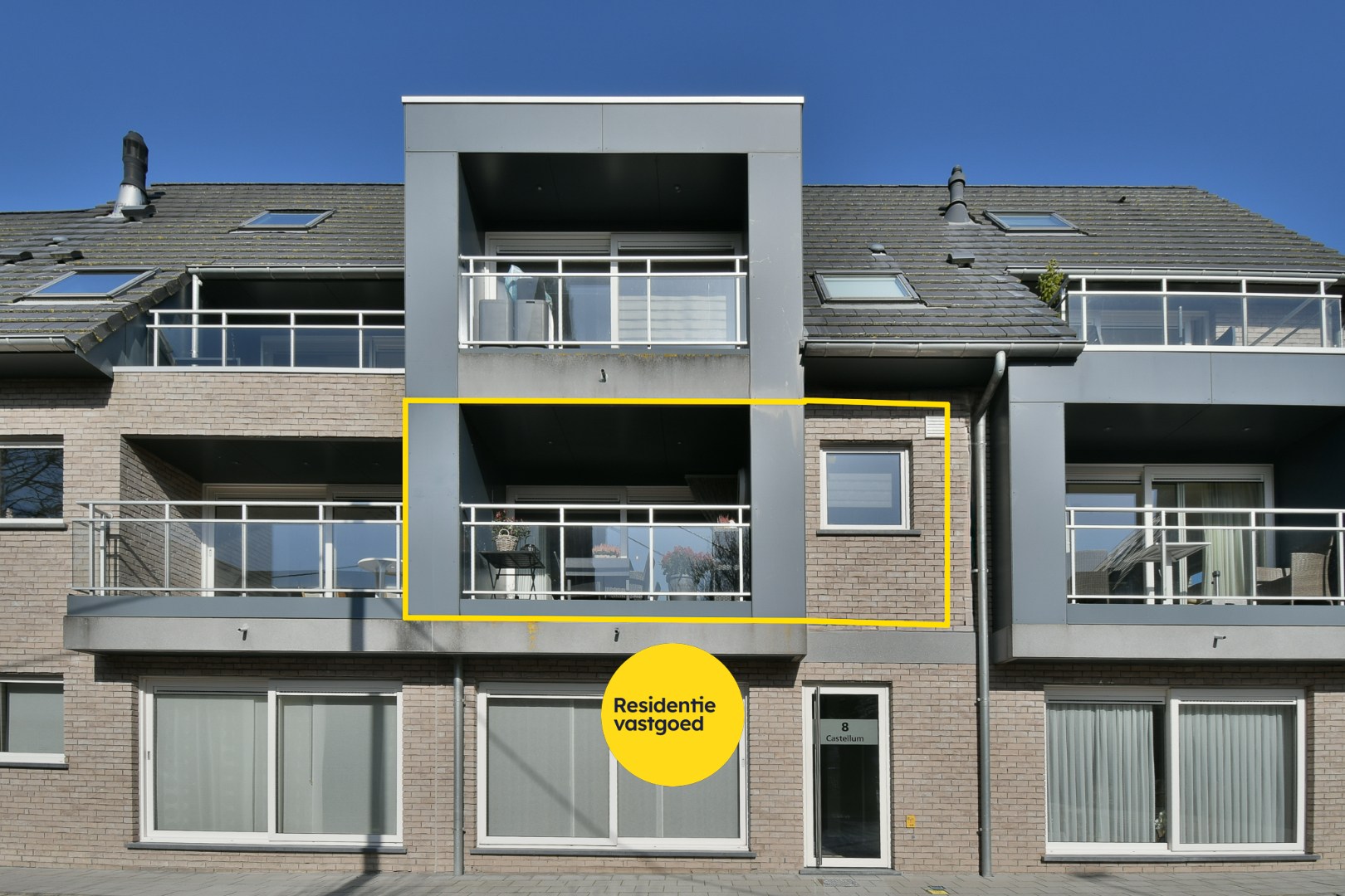 Modern 1-slaapkamerappartement met garage in hartje Oudenburg 