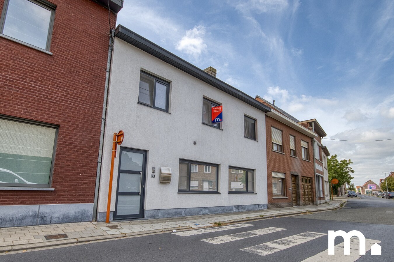 Ruime gerenoveerde gezinswoning met 5 slaapkamers en 2 badkamers ! EPC B ! 