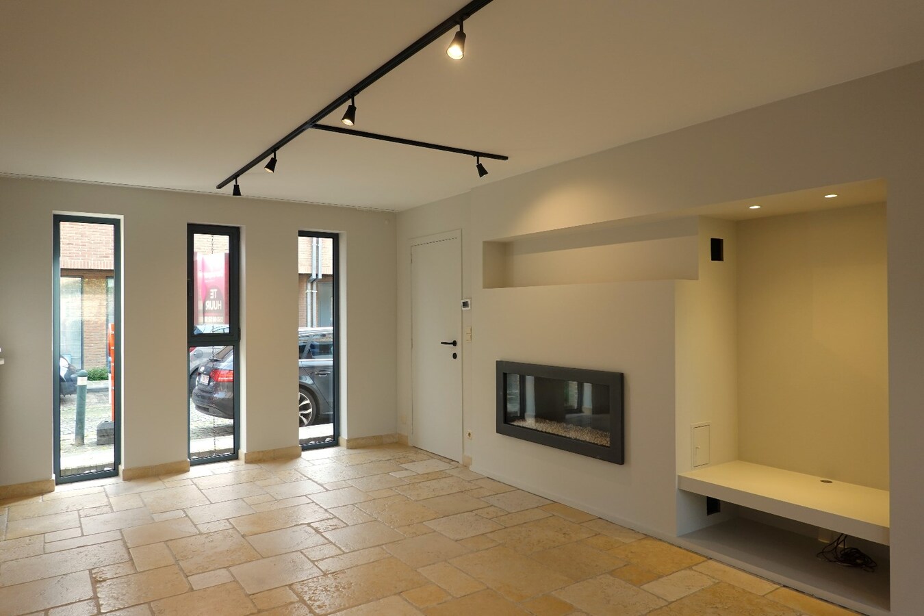 Gerenoveerde stadswoning op uitstekende ligging met binnentuin en garagebox 