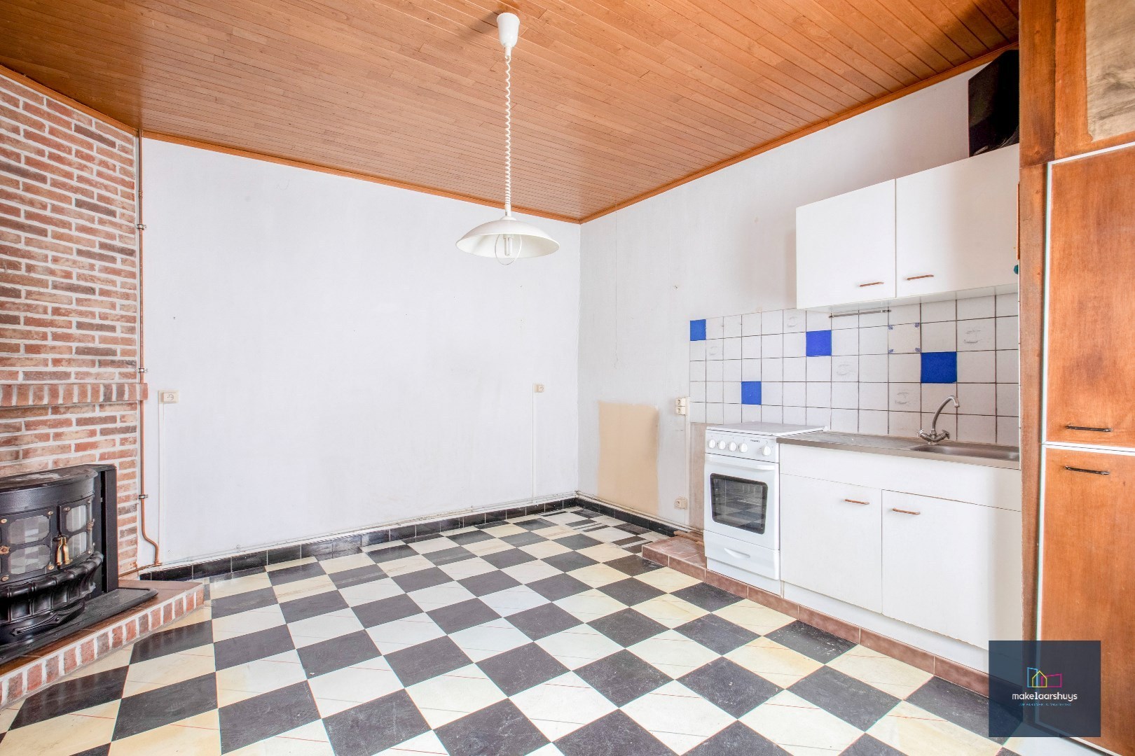 VERKOCHT !!! Te renoveren stadswoning met potentieel in hartje Gent 