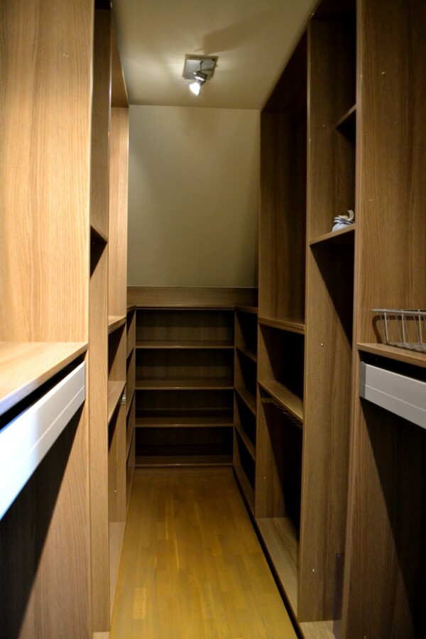 Gerenoveerde hoeve met stallen op ca. 2663m2 te Morkhoven 