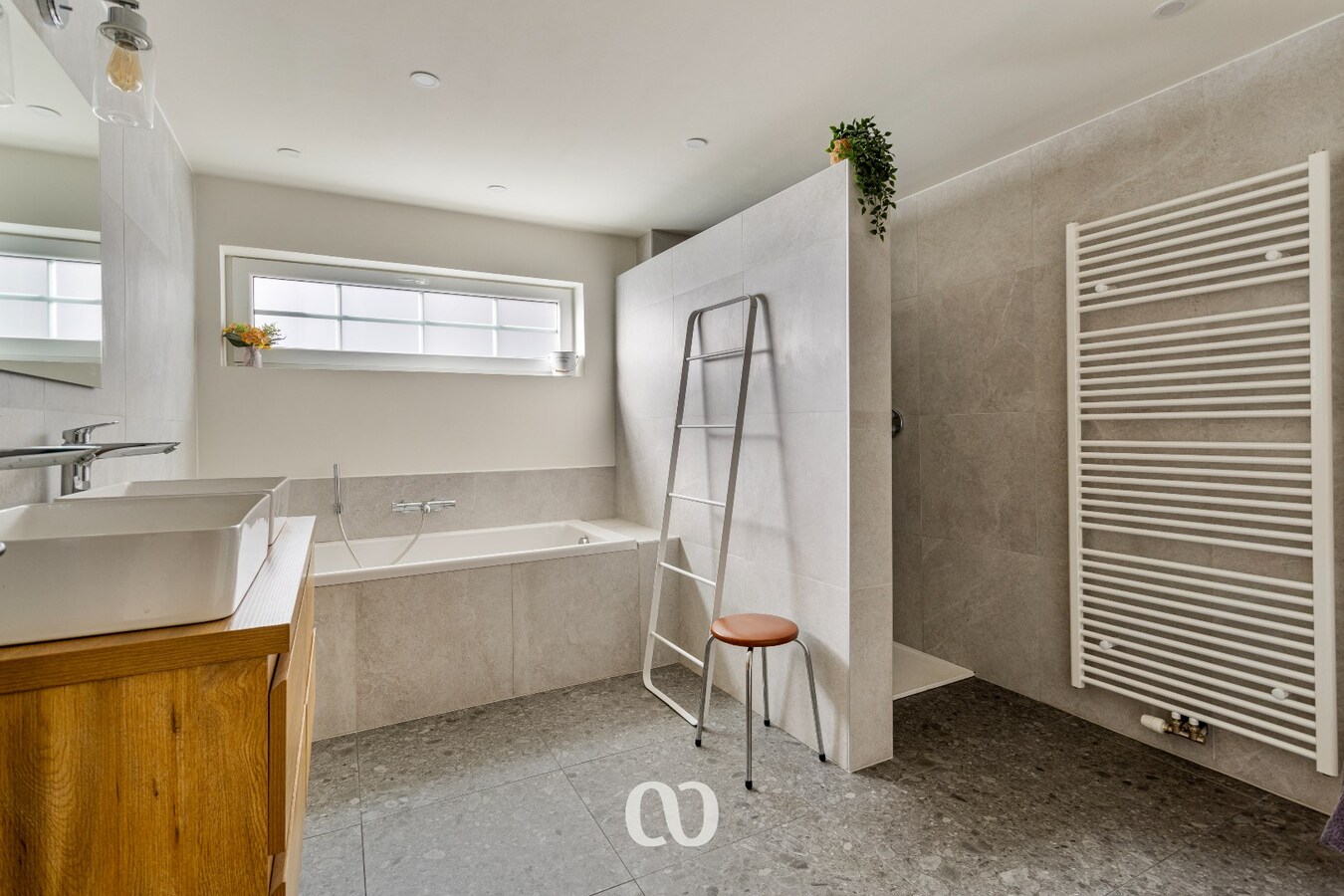 Enorm ruime gezinswoning met een prachtig uitzicht in Huise 