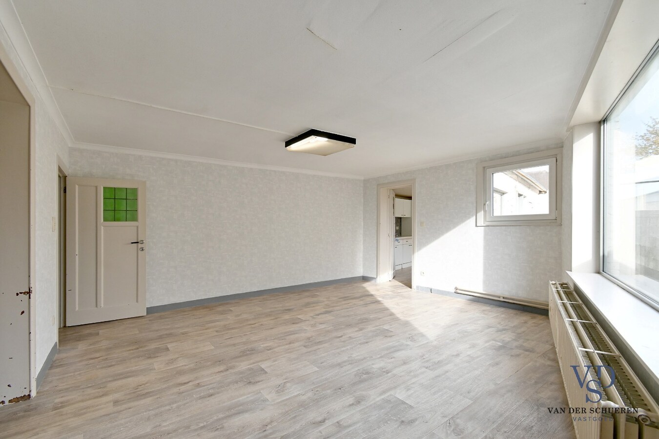 Te renoveren woning in centrum Balegem. 