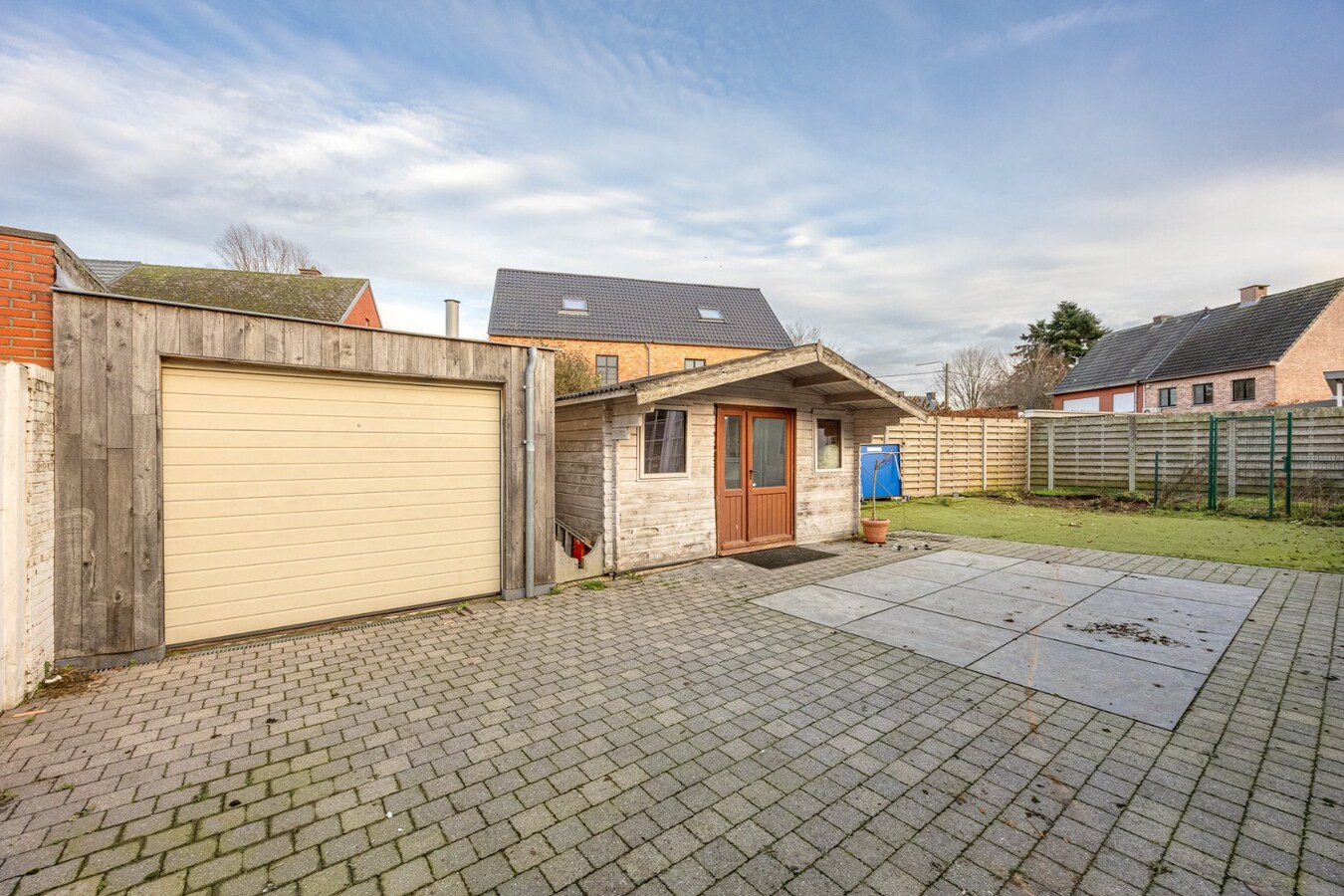 Op te frissen open bebouwing in het centrum van Sint-Antonius 