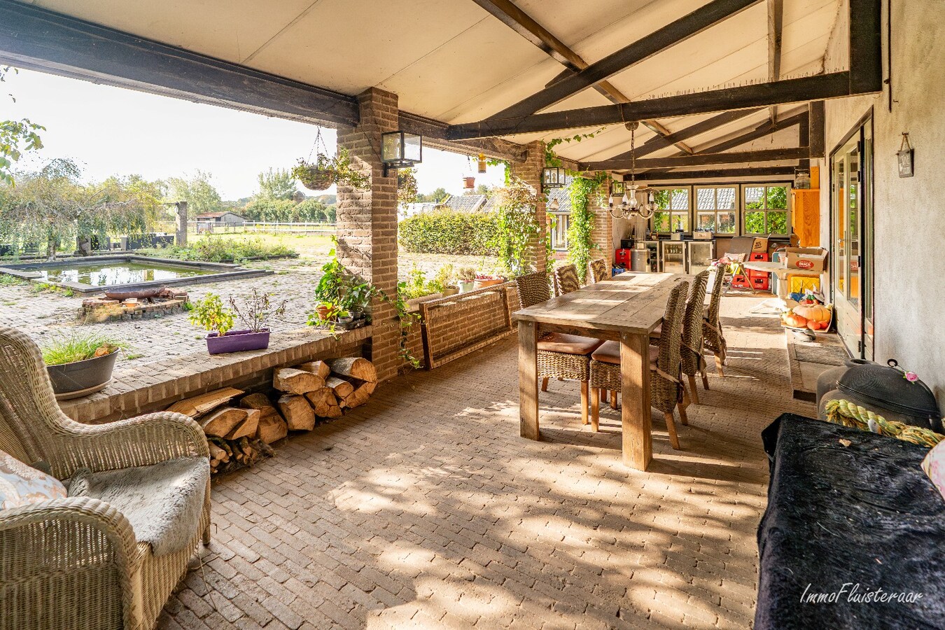 Prachtig landhuis met multifunctioneel bijgebouw, stallen en piste op ca. 5.000 m2 te Ravels (mogelijkheid tot aankoop aanpalende ca. 1 ha landbouwgrond) 